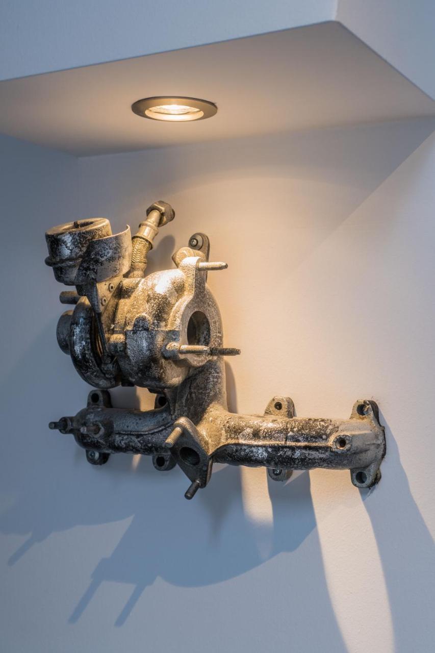 Graffitisuites#Garage Selanik Dış mekan fotoğraf